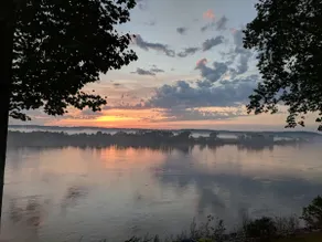 Ohio River Retreat - Relax Riverside With Us - Image 3
