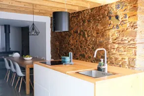 Casa da Ribeira Guesthouse - Image 3