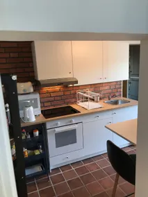 Entire apartment in central Sunne with a cozy backyard. - Image 3