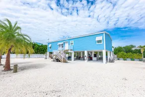 New 4/3 Private Single Family - 2 min to ocean, kayaks, paddleboards, bicycles - Image 5