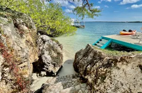 Oceanfront 1-BDR Condo: King-Bed|Pool|Full-Kitchen|Sofa-Bed|Mini-Beach|Dock - Image 3