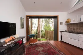 Heritage sandstone cottage with Pittwater views - Image 5