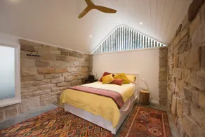 Heritage sandstone cottage with Pittwater views - Image 2