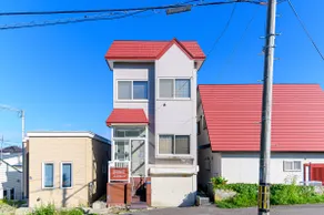 Sleeps 6! Entire House, 105㎡, 2 mins to Tram - Image 4