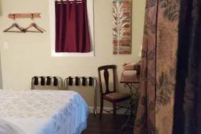 Adorable Cottage Getaway - Image 3