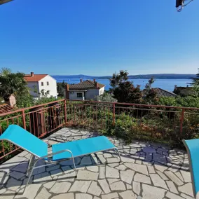 Two bedroom app with seaview terrace -renewed 2021 - Image 2