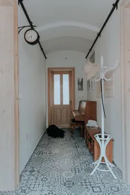 Apartment on Liberation Square - Image 4