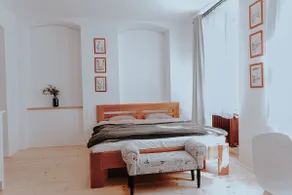 Apartment on Liberation Square - Image 5