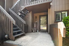 Lakefront, Ground Level, 2BR, 2BA, 2020 Renovation - Image 4