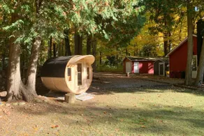 Little Red Cabin on the River - Image 3