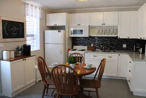 Sunny Side Up Apartment - Image 4