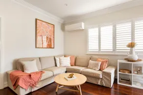Cottesloe Beach Villa With Large Courtyard Sleeps 4 - Image 2