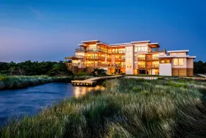 New Modern Waterfront Home w Saltwater Pool - Image 2
