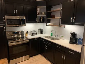 Four Seasons Hospitality Home - Image 4