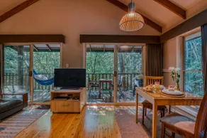 Rainforest Villa Escape in the Hinterland - Image 5
