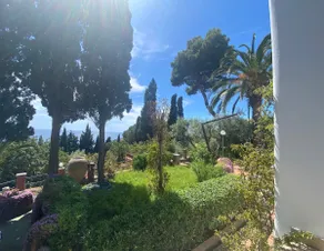 House ”Bougainville” in a Villa surrounded by greenery - Image 3