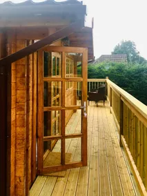 Fully Equipped Private Log Cabin, in Wye Valley. - Image 5