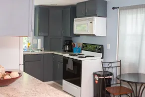 Beach Bliss, Pet Friendly Retreat, With Hot Tub Near Lake MI - Image 5