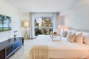 Extra large 1200 SQFT unit with Beach Service - Image 4