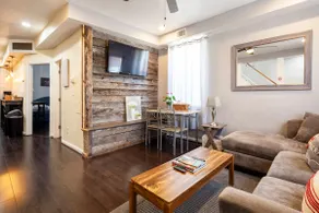 Spacious Newly Renovated 5-Star DC Experience - Image 2