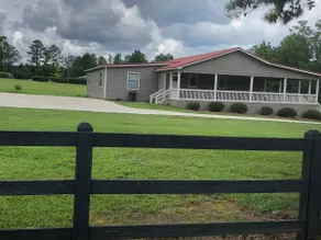 Pat's Farm House - Image 2