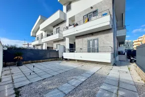 (Airport 6 min) Villa with parking and beachnearby - Image 3