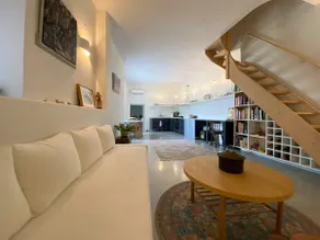 Entire home with stunning garden 5min form the sea - Image 2