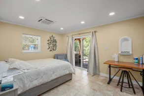 Lake Travis Studio near Volente - Image 5