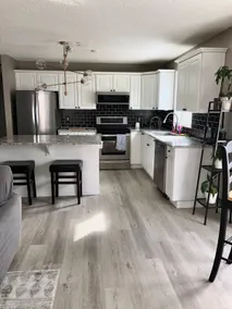 Newly Renovated, Spacious, Inner City 2 Bed Condo - Image 3