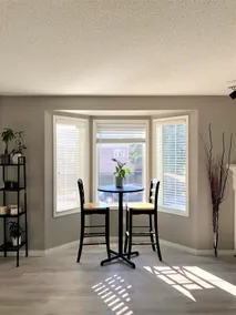 Newly Renovated, Spacious, Inner City 2 Bed Condo - Image 5
