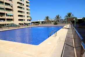Two-bedroom beachfront apartment - Image 2