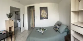 Independent studio in a local's home - Image 3