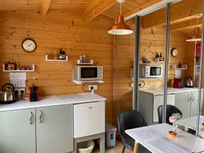 Bijou cabin next to the sea - Image 2