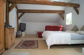 The Jura House 1540 - Vacation in a historic building - Image 4