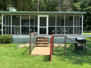 Waterfront Cottage on Lake Murray in Chapin, SC - Image 2