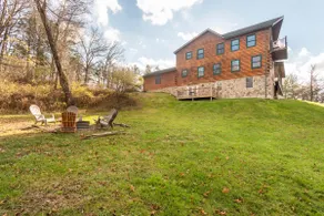 Modern Log House Cabin just an hour from NYC. - Image 2