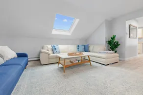 FULLY RENO'D apt w/water views near beach& marina - Image 5