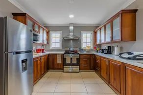 Remodeled 6BR - PrivatePool, GameRoom, Close2Beach - Image 2