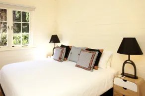 The Cottage: luxury & Heritage in Bowral's heart - Image 2