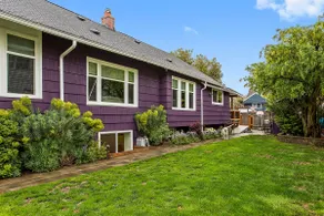 West Seattle. Dog friendly. Six miles to stadium. - Image 4