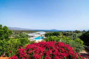 Luxurius und komfortable Villa mit eigenem beheiztem Pool - Image 2