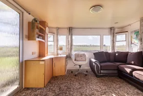 Orchard Escape! Comfortable 3 bed Static Caravan - Image 4