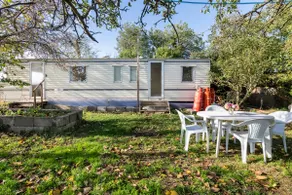 Orchard Escape! Comfortable 3 bed Static Caravan - Image 3