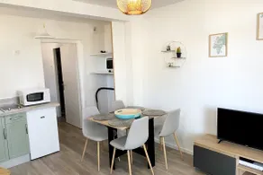 Modern - Image 2