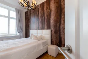 *Superior* Bright & open for 5 people in the city center - Image 3