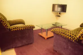 Beautiful 1BR with Wi-Fi & secure parking - Image 3