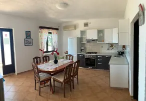 Apartment with a view and direct access to the sea - Image 2