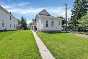 Peaceful + Private Home | Full Kitchen | Sleeps 4 - Image 3