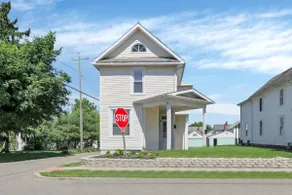 Stylish Small-Town Retreat - Near Lancaster - Image 2