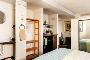 Private Suite w/ offstreet pkg, at Logan Sq Blu Ln - Image 2